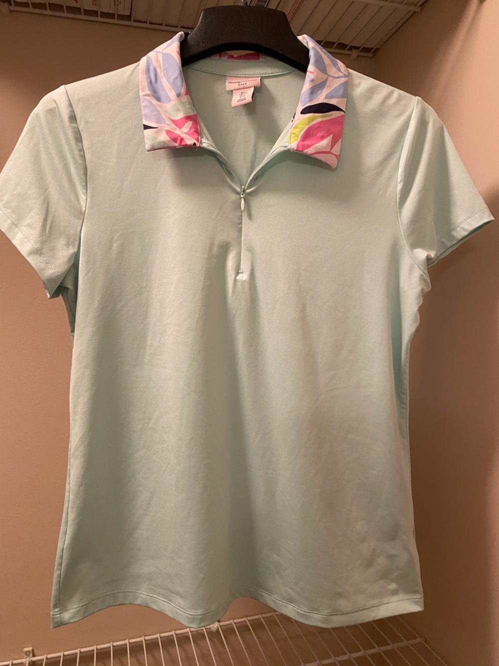 Women's L Tommy Bahama Golf Short Sleeve Quarter Zip Top with Floral Collar